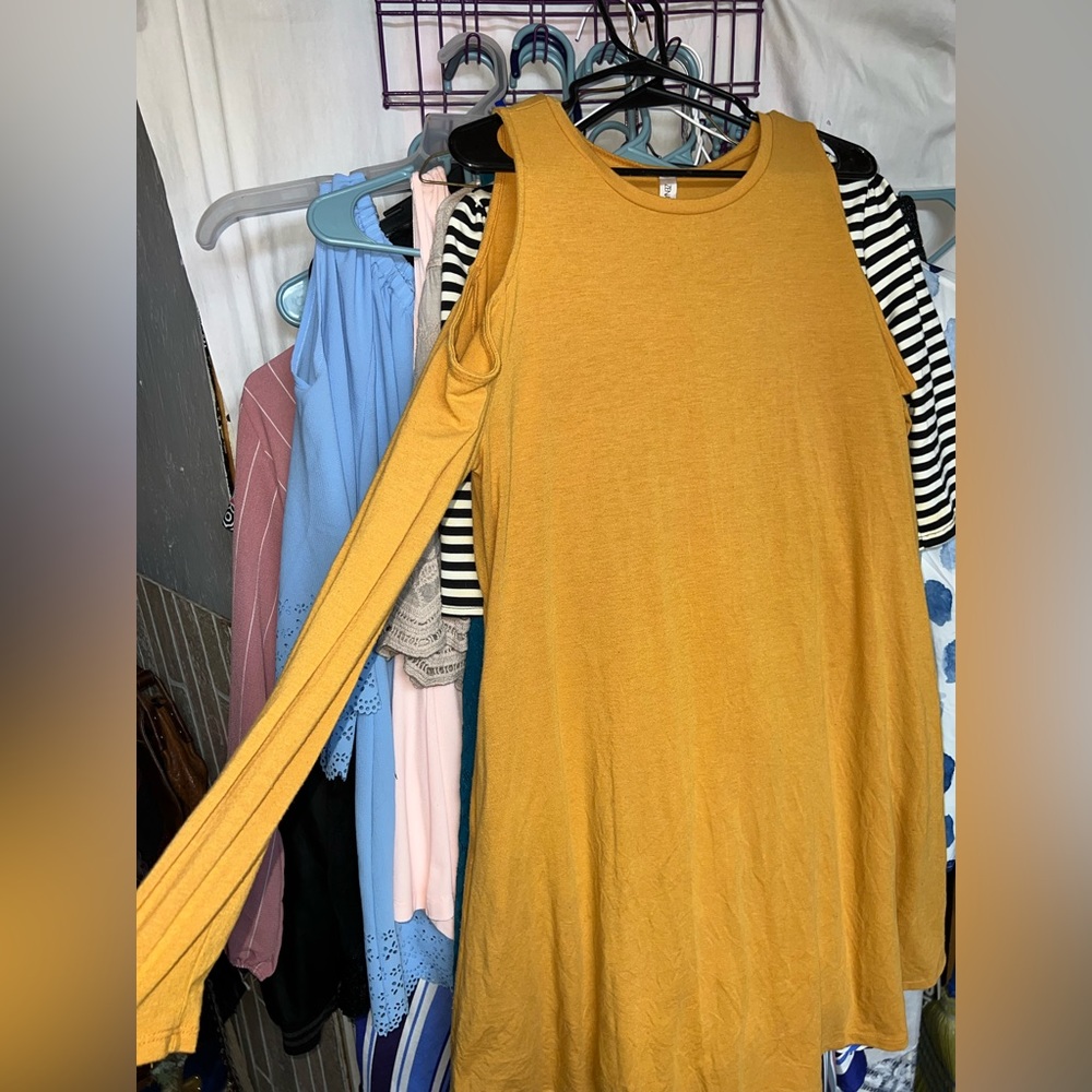 Women’s dress